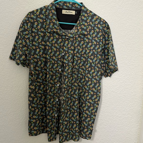 Men’s Henri Costa Coastal Button Up - Picture 1 of 4